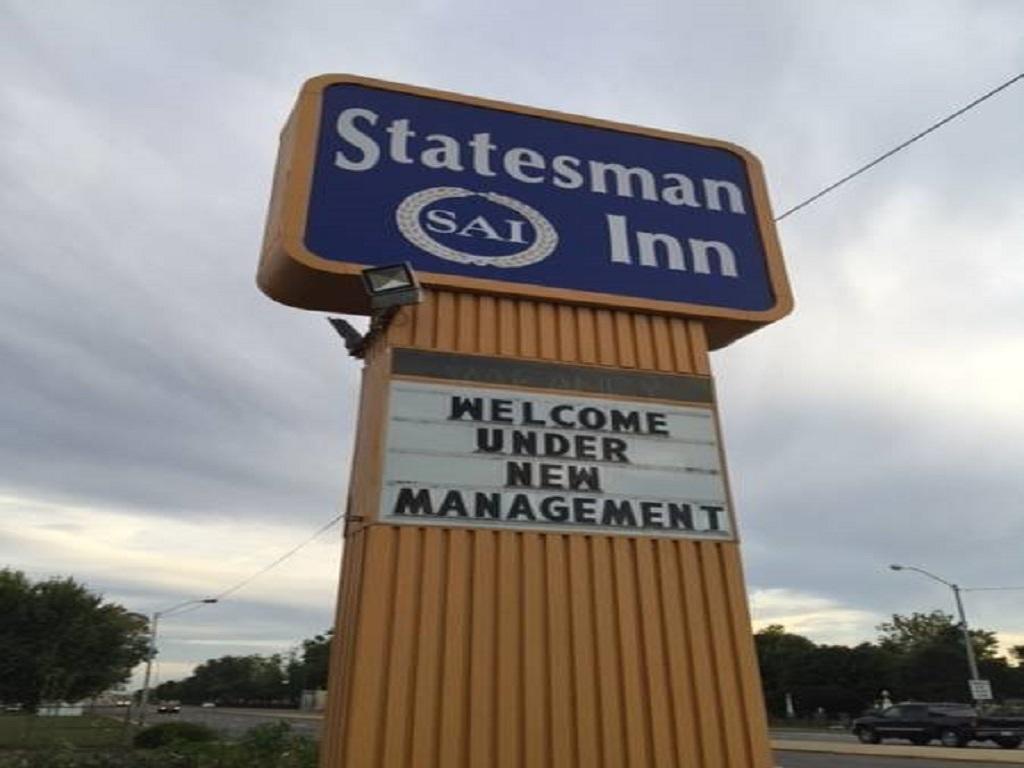 Statesman Inn Terre Haute Esterno foto